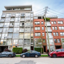 Photo 2 at 917 Station Street, False Creek Flats (Strathcona), Vancouver East Photo 2 at 917 Station Street, False Creek Flats (Strathcona), Vancouver East