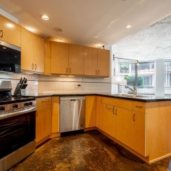 Photo 13 at 917 Station Street, False Creek Flats (Strathcona), Vancouver East Photo 13 at 917 Station Street, False Creek Flats (Strathcona), Vancouver East