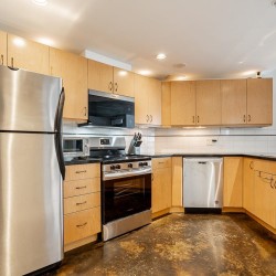 Photo 10 at 917 Station Street, False Creek Flats (Strathcona), Vancouver East Photo 10 at 917 Station Street, False Creek Flats (Strathcona), Vancouver East