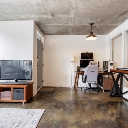 Photo 8 at 917 Station Street, False Creek Flats (Strathcona), Vancouver East Photo 8 at 917 Station Street, False Creek Flats (Strathcona), Vancouver East