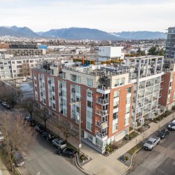 Photo 2 at 521 - 311 E 6 Avenue, False Creek Flats (Mount Pleasant VE), Vancouver East Photo 2 at 521 - 311 E 6 Avenue, False Creek Flats (Mount Pleasant VE), Vancouver East