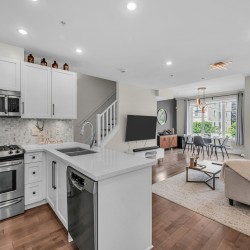 Photo 1 at 333 E 7th Avenue, False Creek Flats (Mount Pleasant VE), Vancouver East Photo 1 at 333 E 7th Avenue, False Creek Flats (Mount Pleasant VE), Vancouver East