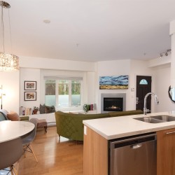 Photo 1 at 468 E 5th Avenue, False Creek Flats (Mount Pleasant VE), Vancouver East Photo 1 at 468 E 5th Avenue, False Creek Flats (Mount Pleasant VE), Vancouver East