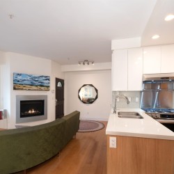 Photo 5 at 468 E 5th Avenue, False Creek Flats (Mount Pleasant VE), Vancouver East Photo 5 at 468 E 5th Avenue, False Creek Flats (Mount Pleasant VE), Vancouver East